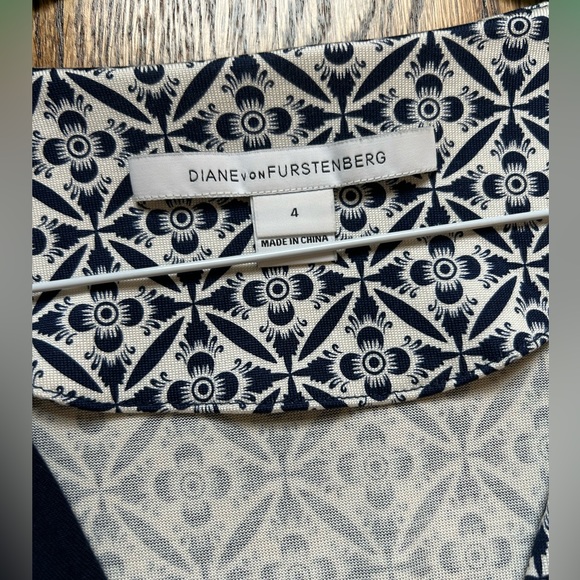 DVF Reina mini dress (US Size 4) - Picture 3 of 3